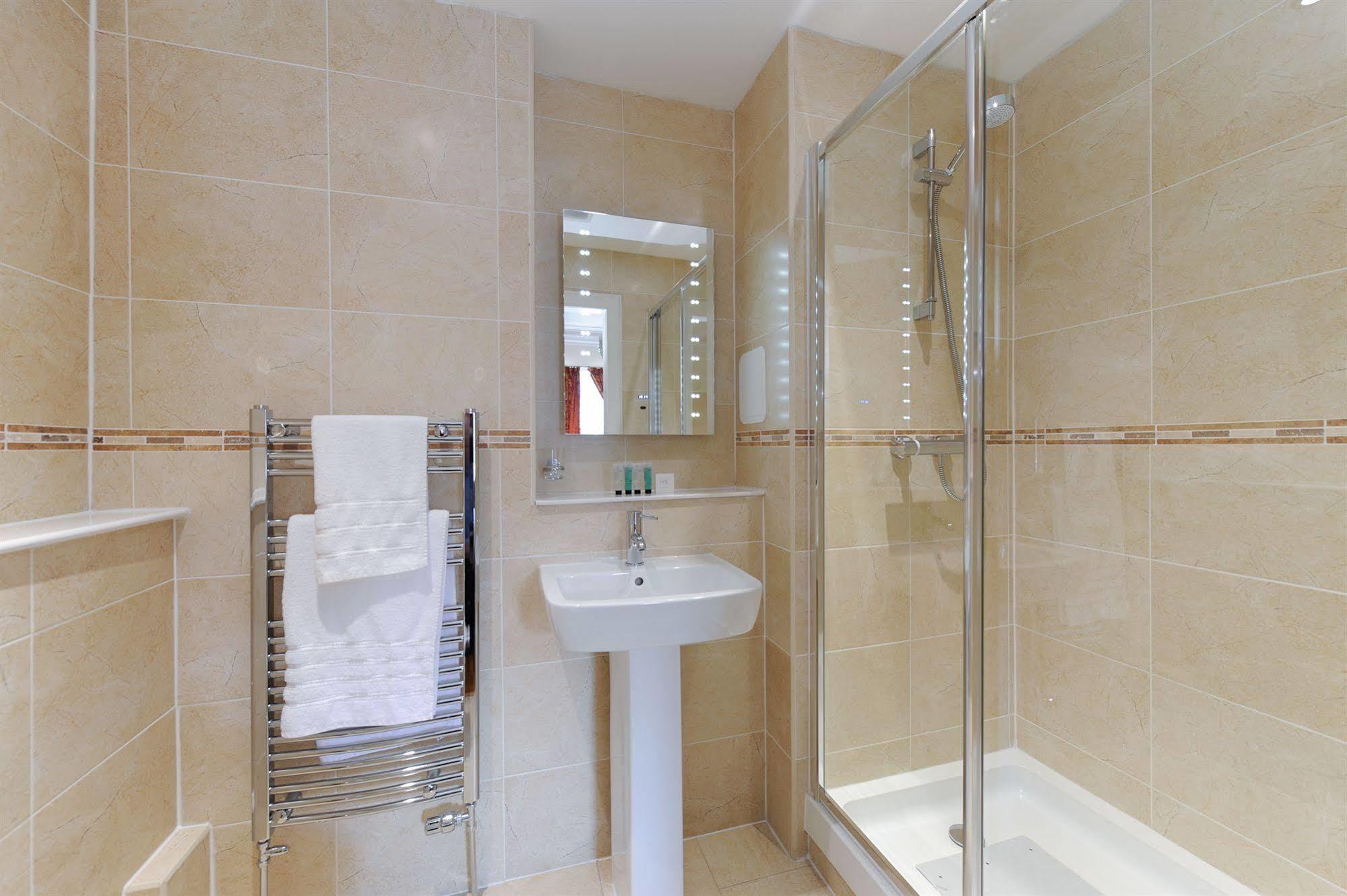 Edinburgh City Suites 4* EDI